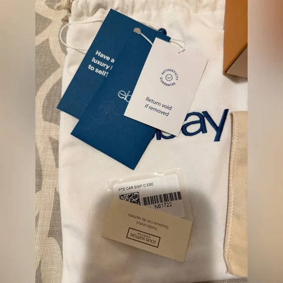 Authentic Louis Vuitton Damier Ebene Card Holder - Picture 8 of 16